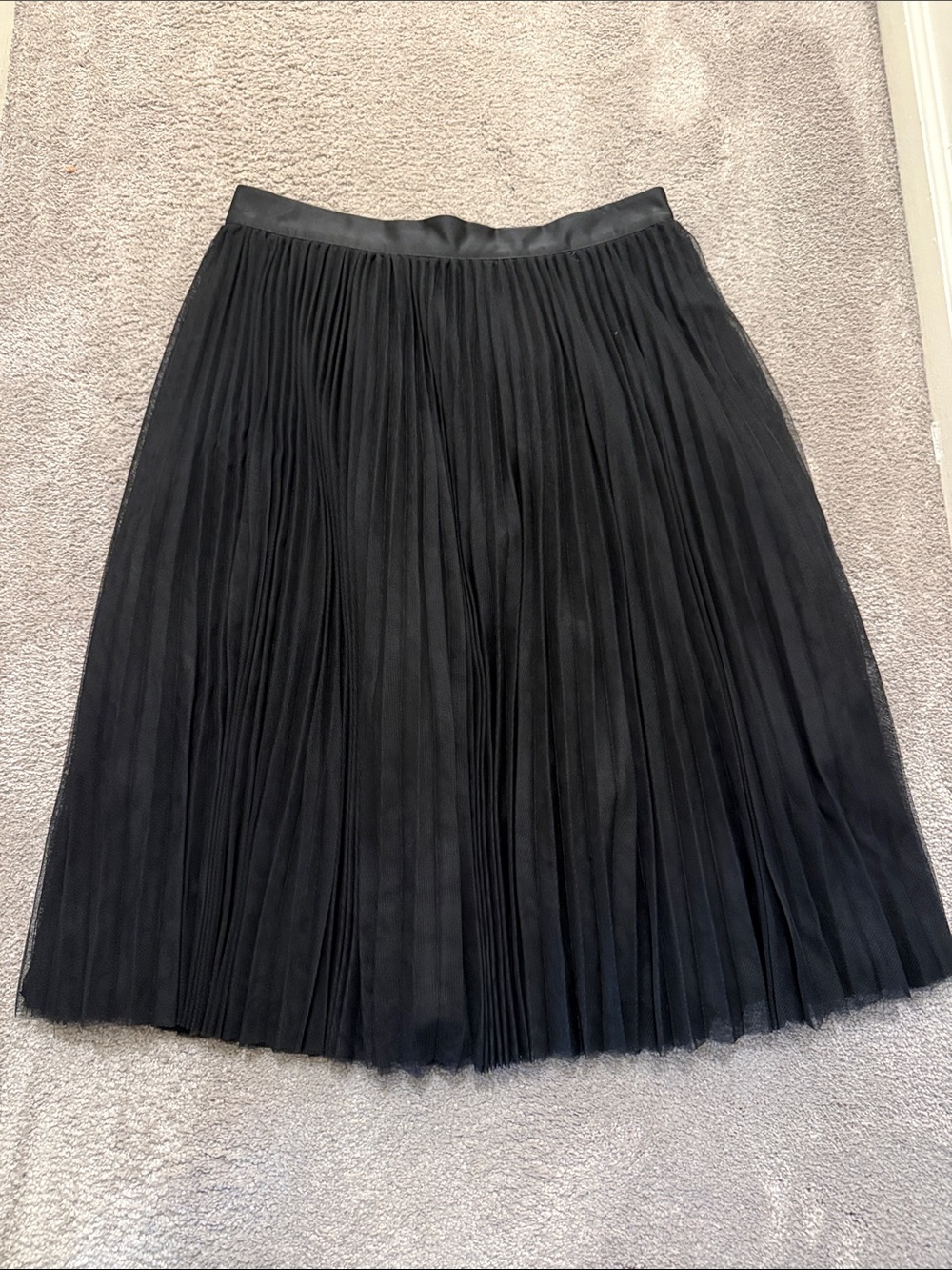 Oasis Black Pleated Midi Skirt - Elegant Tulle Layers